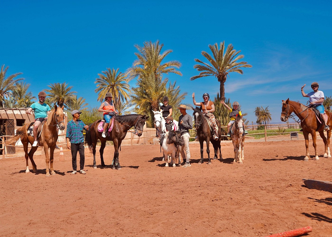 Balade à cheval dans la Palmeraie de Marrakech au Maroc